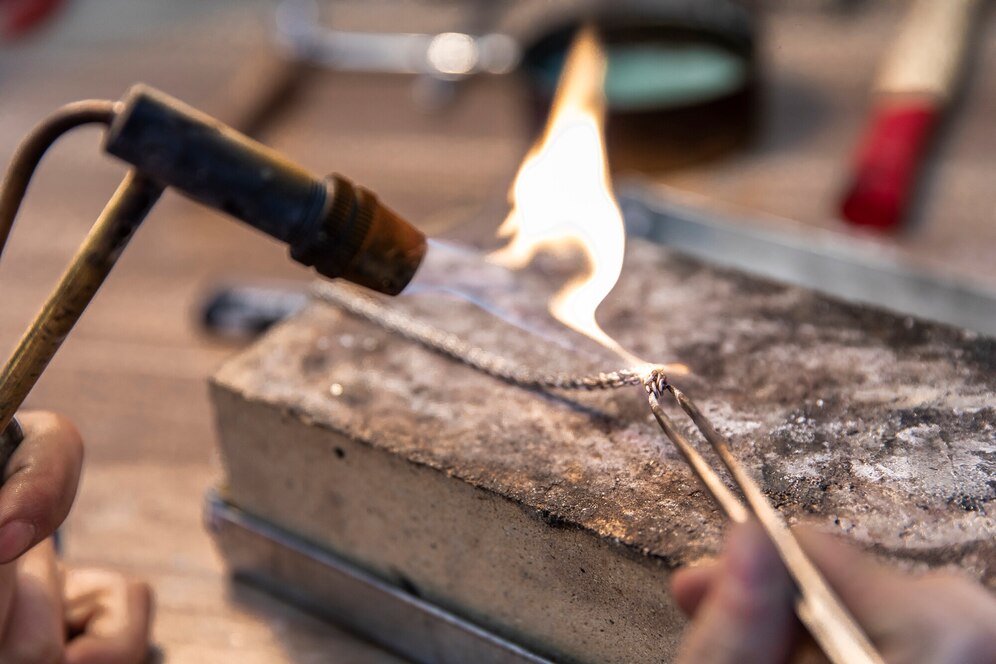 Welder Salaries Across the United States in 2025